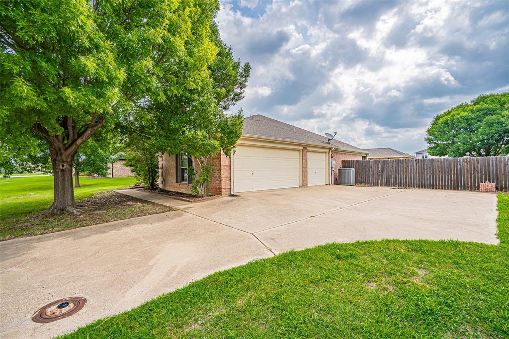 3202 Meandering Way Property Photo 35