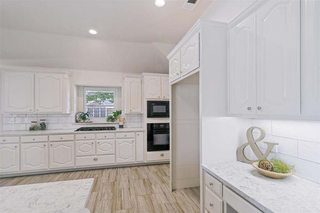 3320 Sedona Lane Property Photo 7