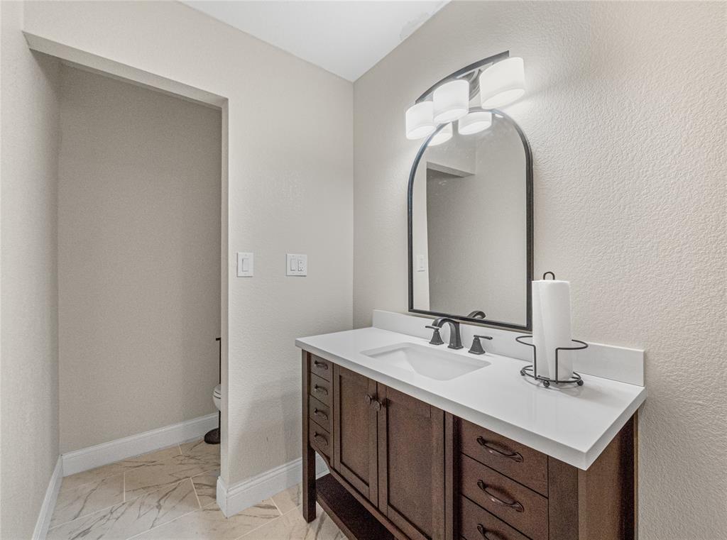 10767 Neal Road Property Photo 6
