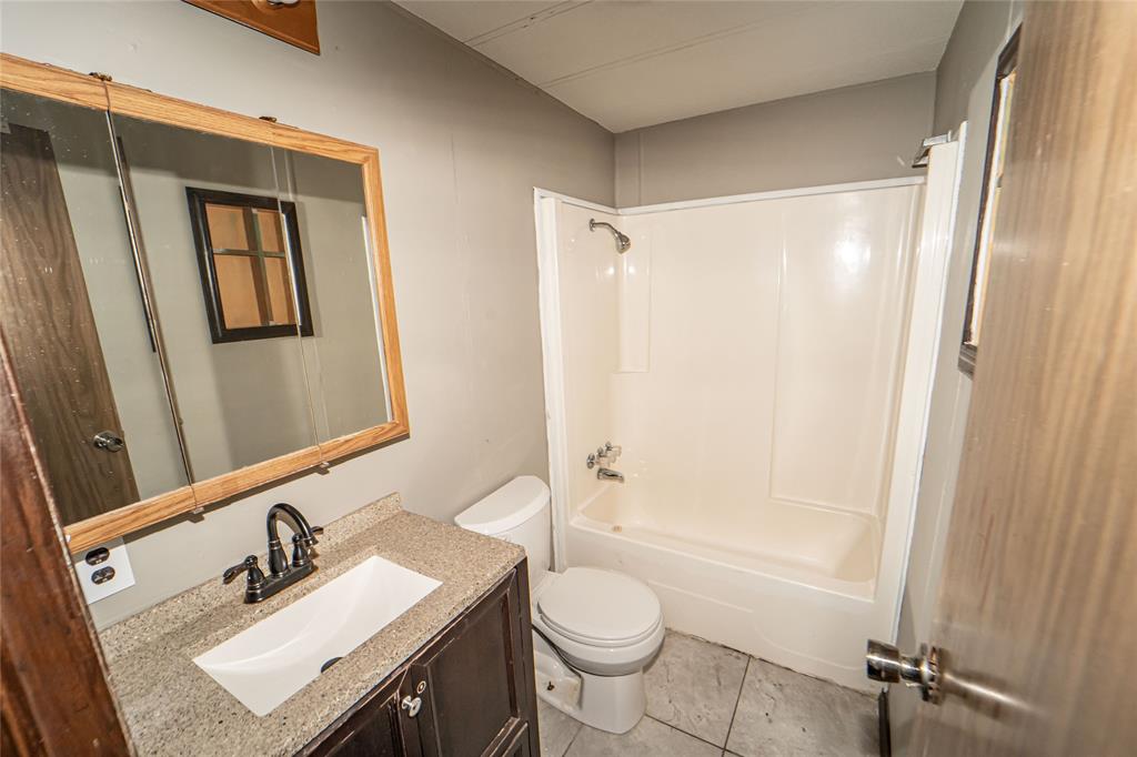 122 County Road 306 Property Photo 23