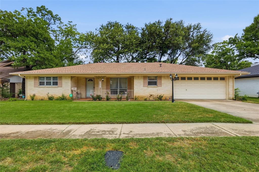 809 Donna Drive Property Photo 1