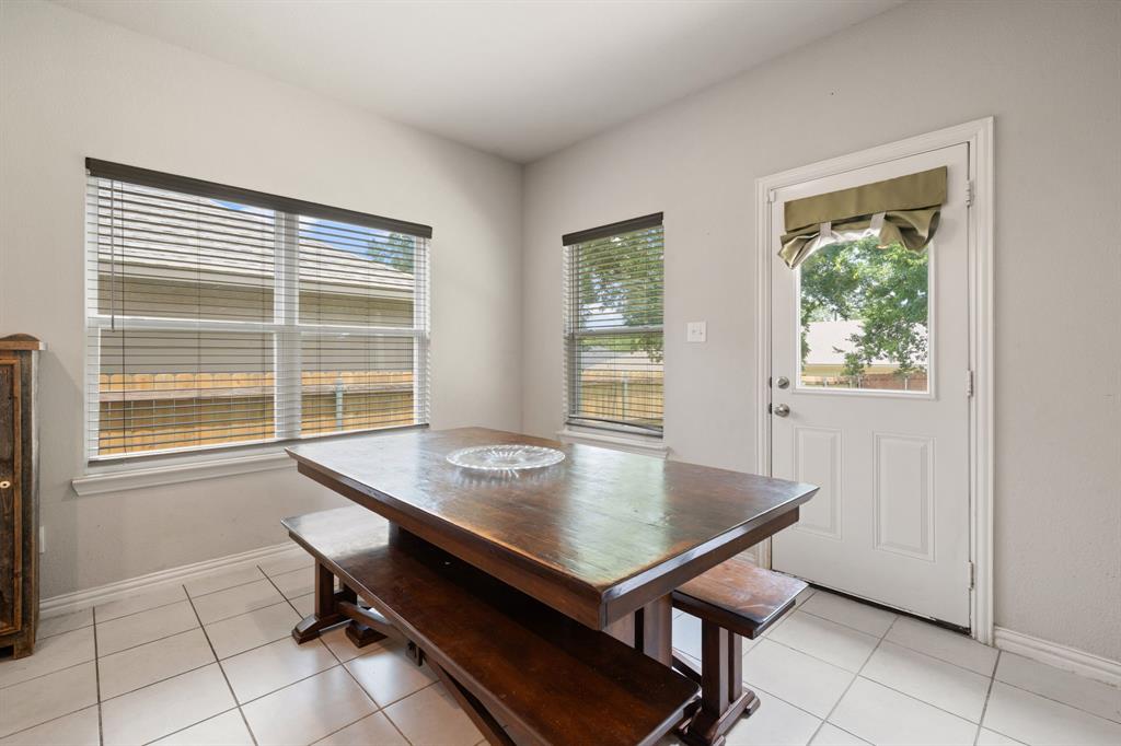913 Sayle Property Photo 18
