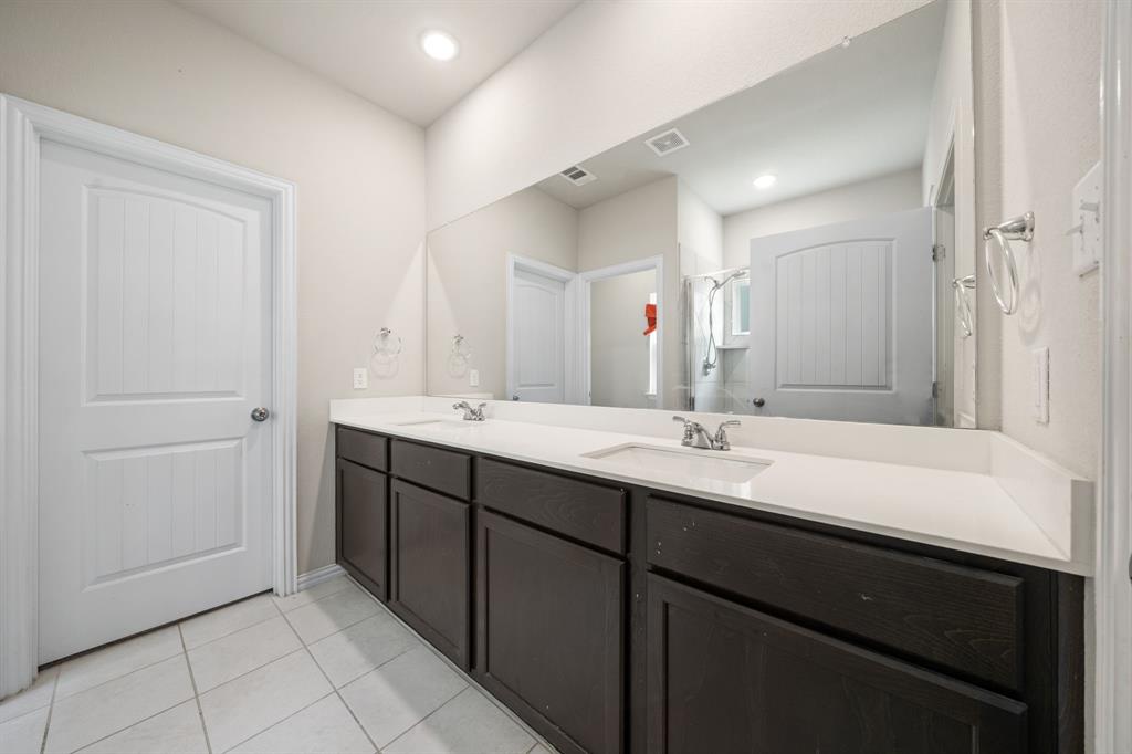 913 Sayle Property Photo 23