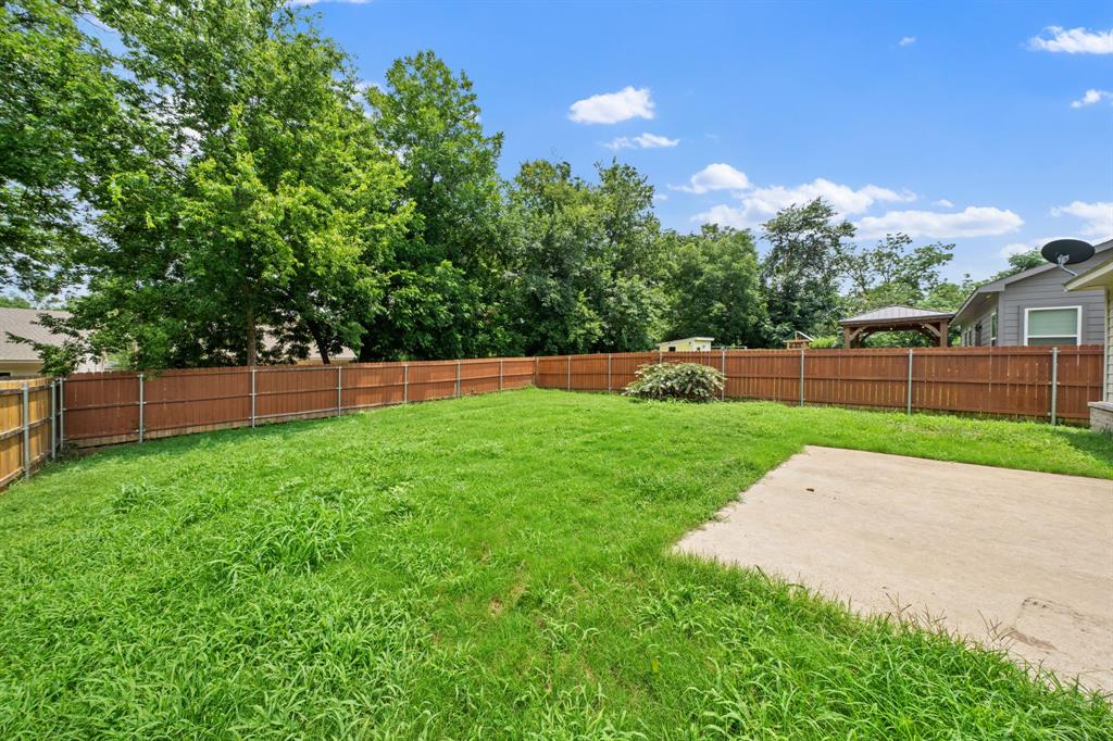 913 Sayle Property Photo 34