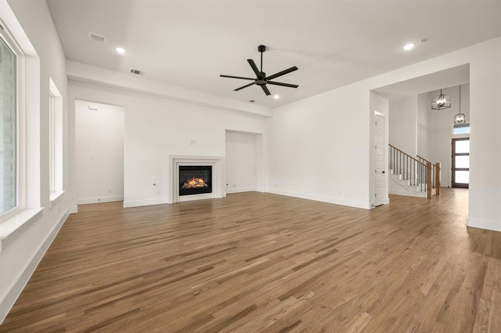 403 Kestrel Court Property Photo 9