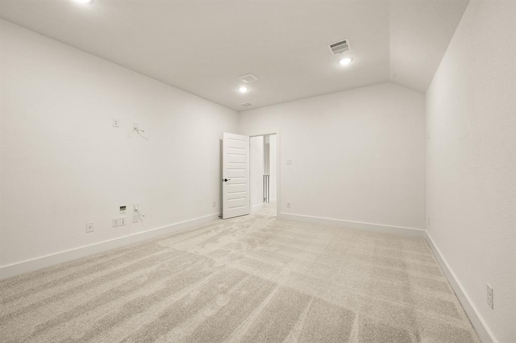 403 Kestrel Court Property Photo 29