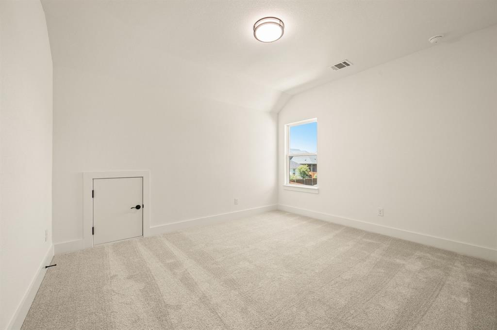 403 Kestrel Court Property Photo 32