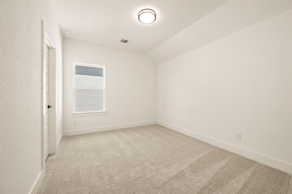 403 Kestrel Court Property Photo 35
