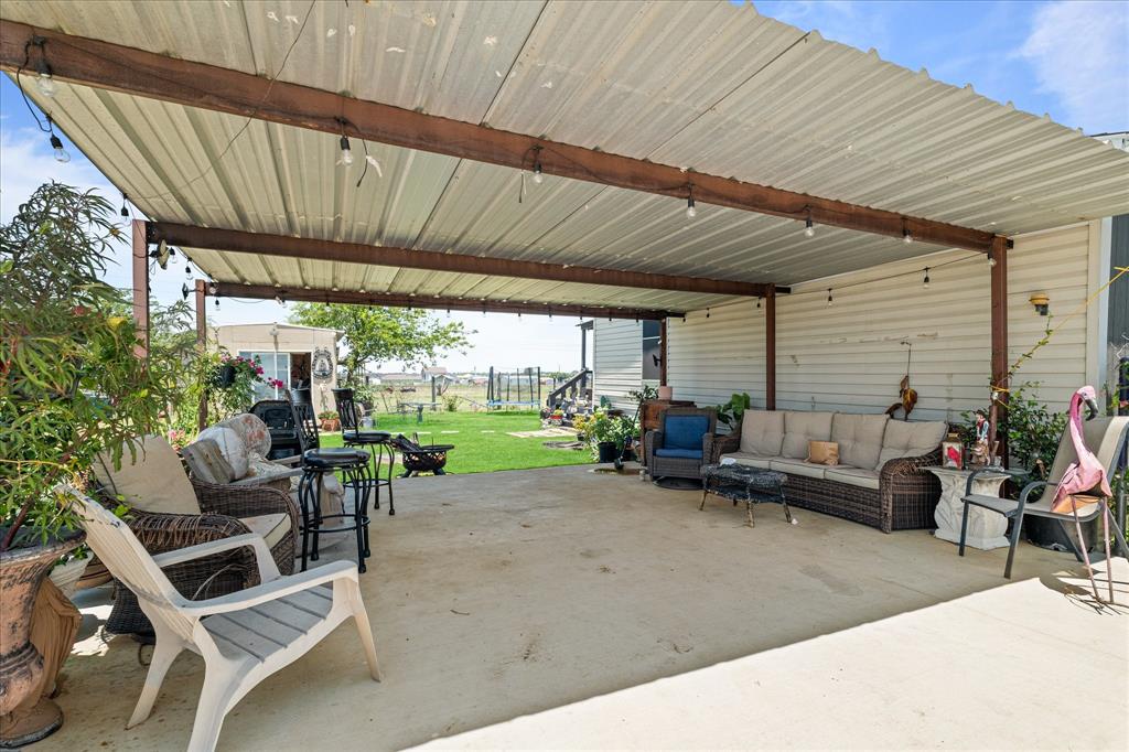 5909 Black Springs Lane Property Photo 8