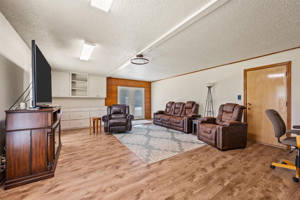 981 Witherspoon Way Property Photo 16