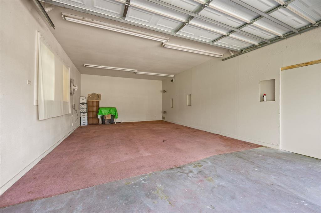 981 Witherspoon Way Property Photo 29