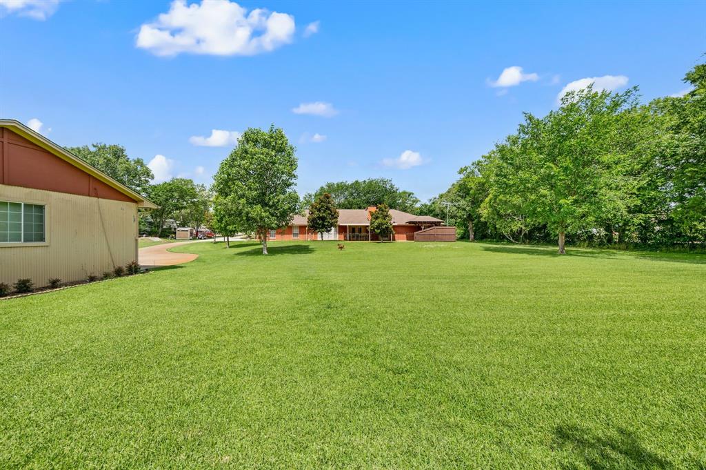 981 Witherspoon Way Property Photo 32