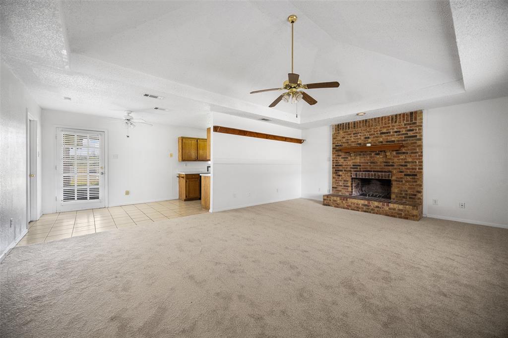 118 Windsor Drive Property Photo 3