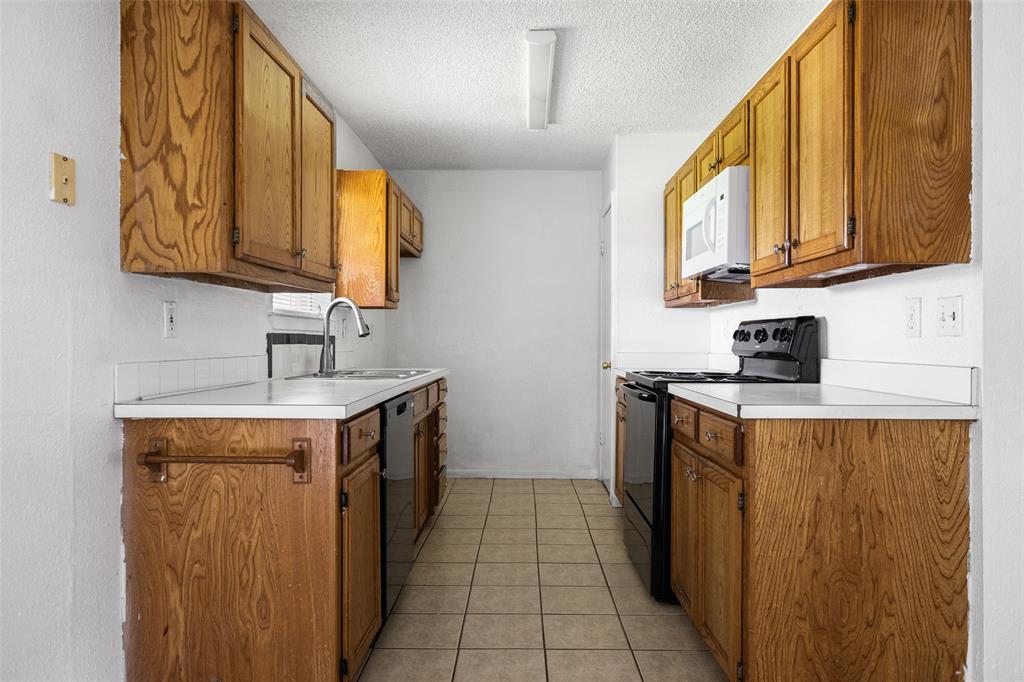 118 Windsor Drive Property Photo 10