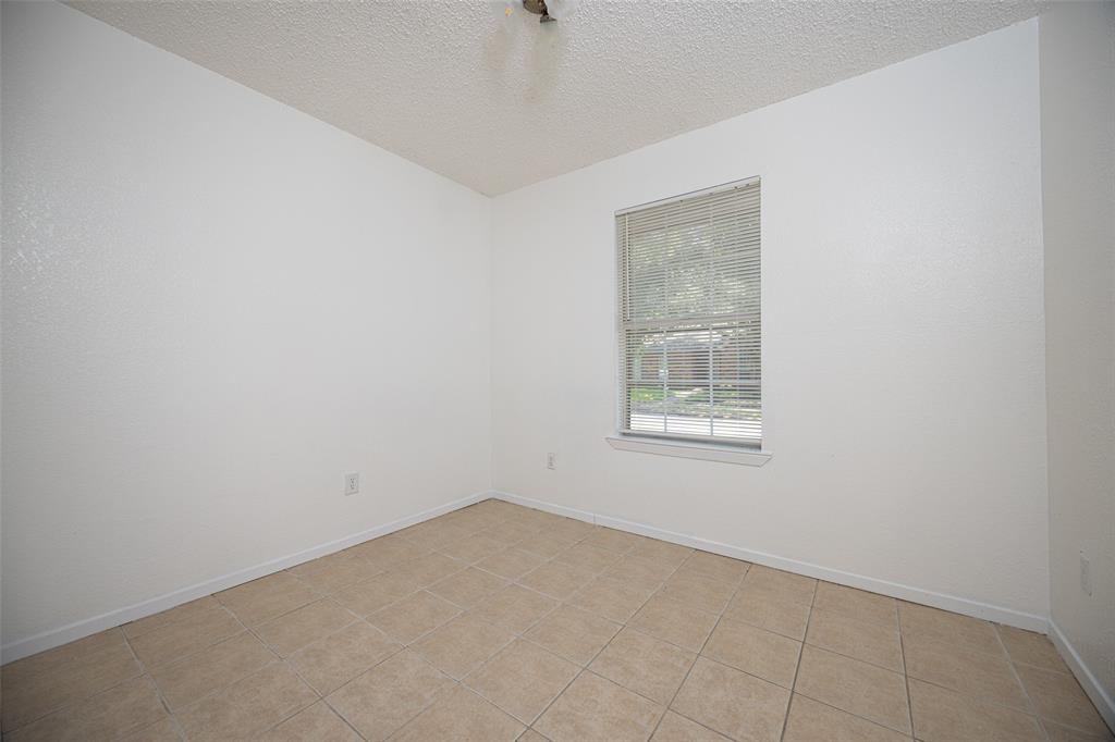 118 Windsor Drive Property Photo 13