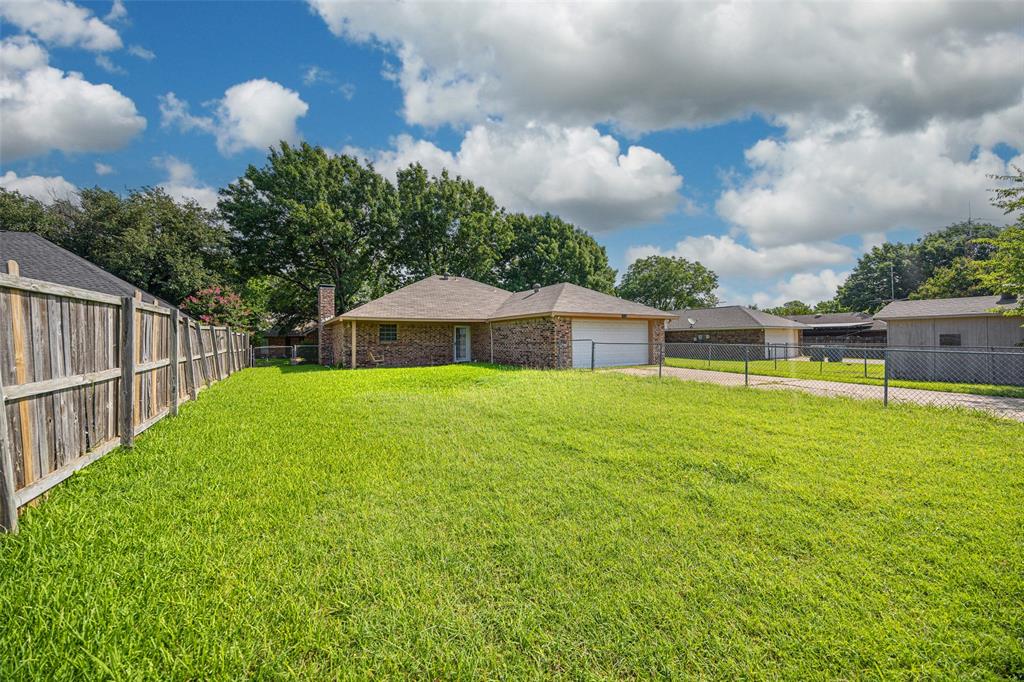 118 Windsor Drive Property Photo 18