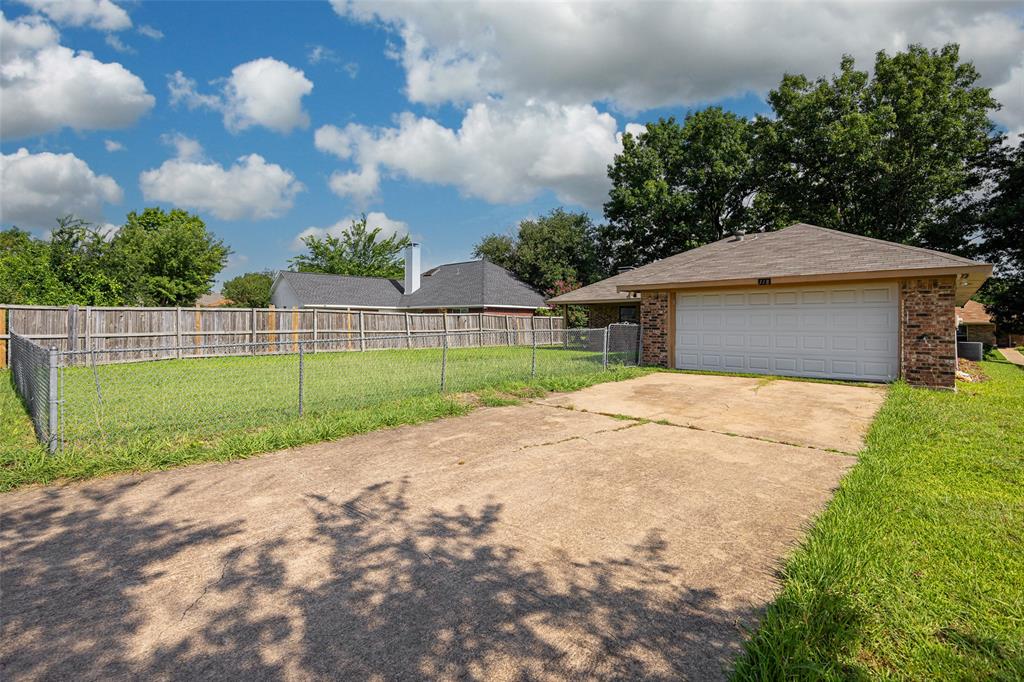 118 Windsor Drive Property Photo 20