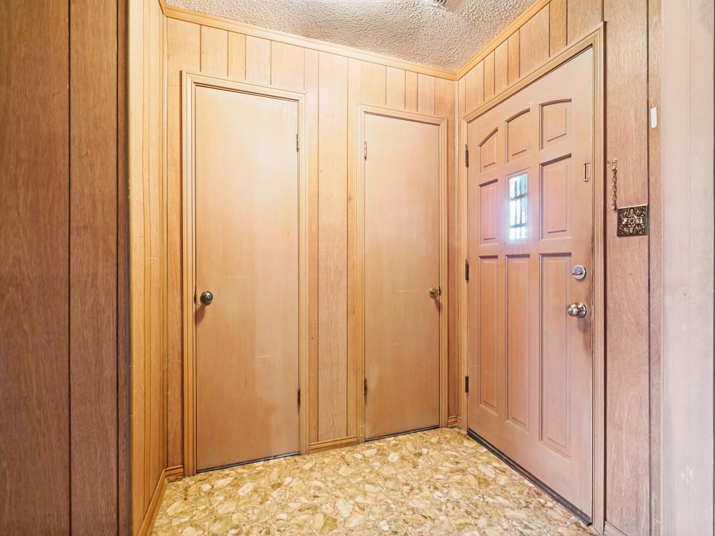 1081 Wright Street Property Photo 6