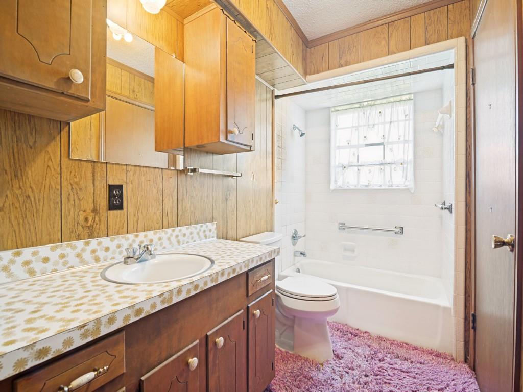 1081 Wright Street Property Photo 17