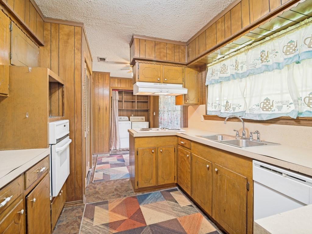 1081 Wright Street Property Photo 18