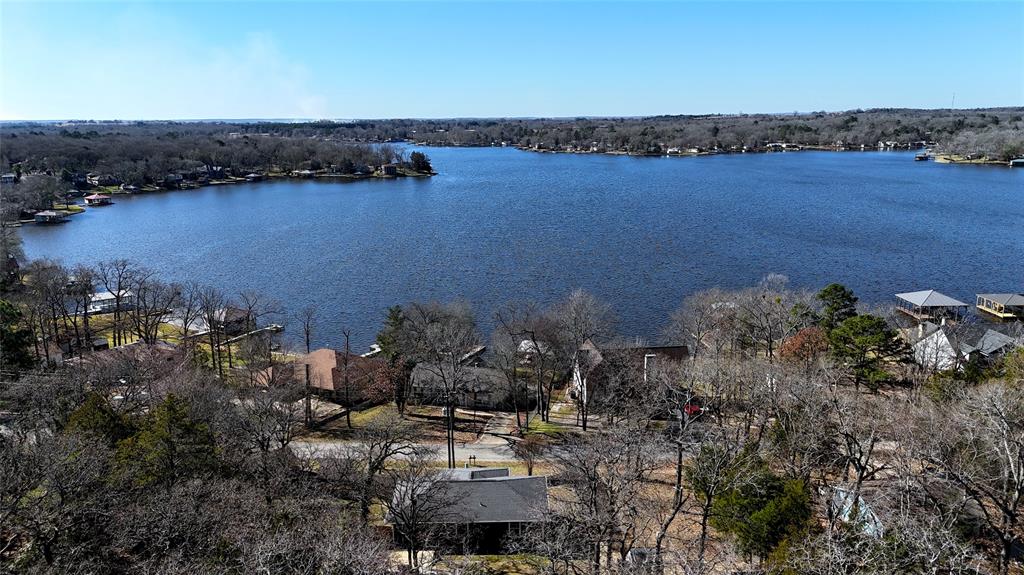 640 Callender Lake Drive Property Photo 6
