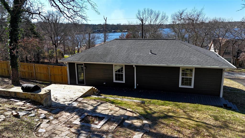 640 Callender Lake Drive Property Photo 11