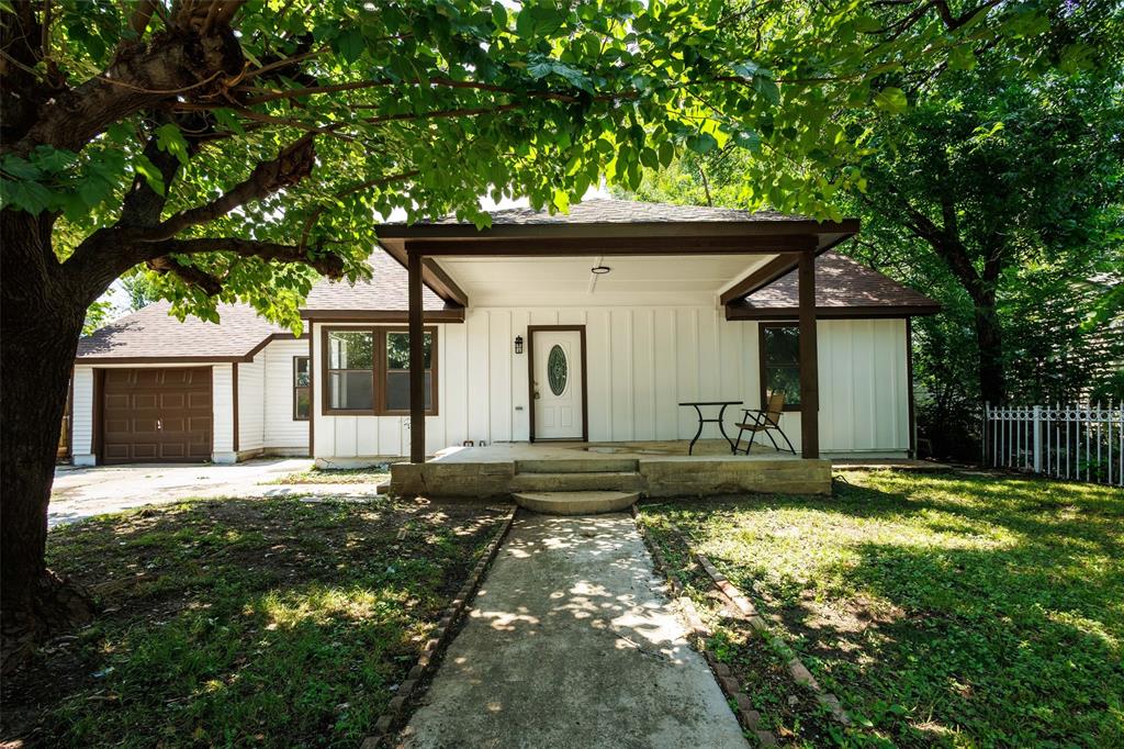 305 Hensley Drive Property Photo 1