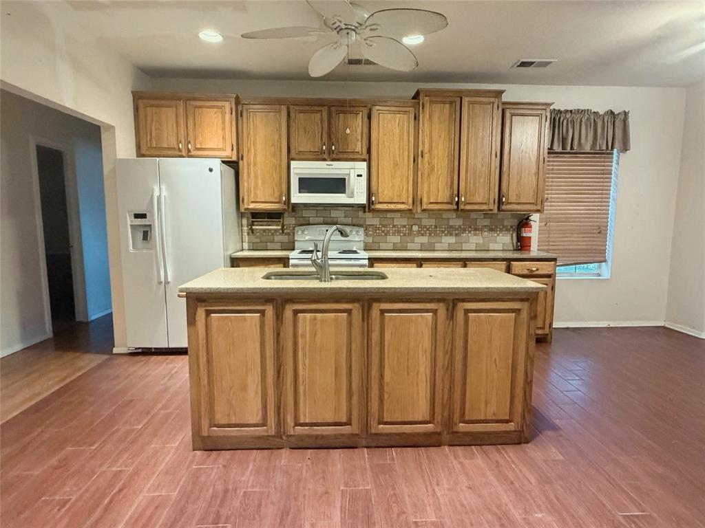 3210 E Lake Road Property Photo 9