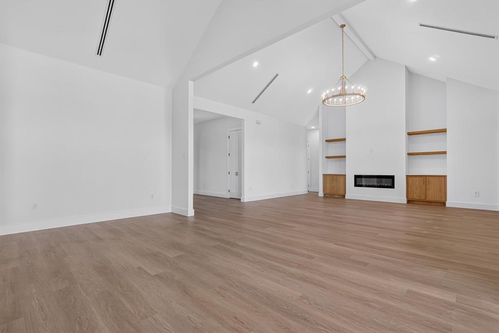 1008 Devonshire Drive Property Photo 4