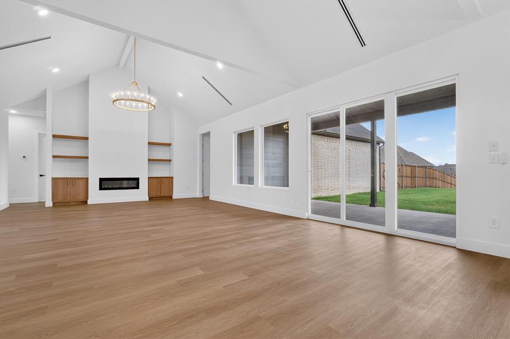 1008 Devonshire Drive Property Photo 6