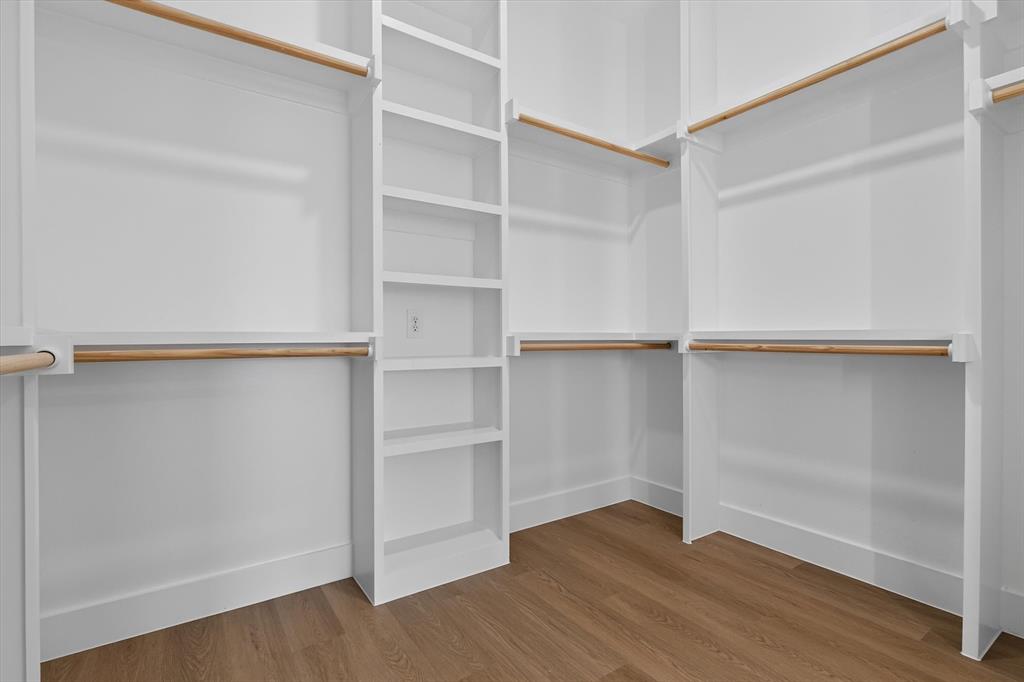 1008 Devonshire Drive Property Photo 14