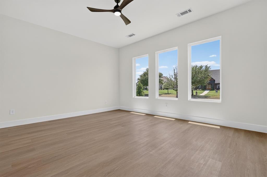 1008 Devonshire Drive Property Photo 15