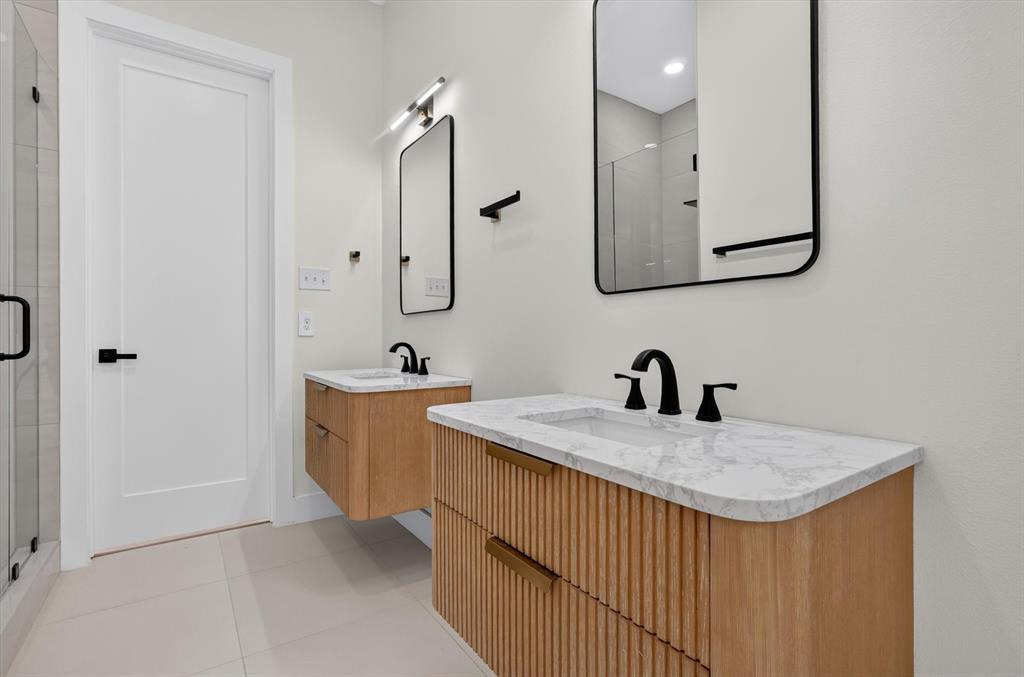 1008 Devonshire Drive Property Photo 18