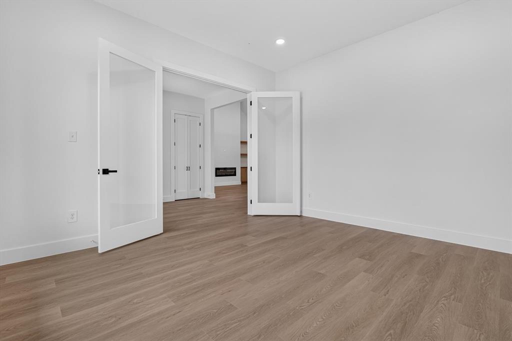 1008 Devonshire Drive Property Photo 20