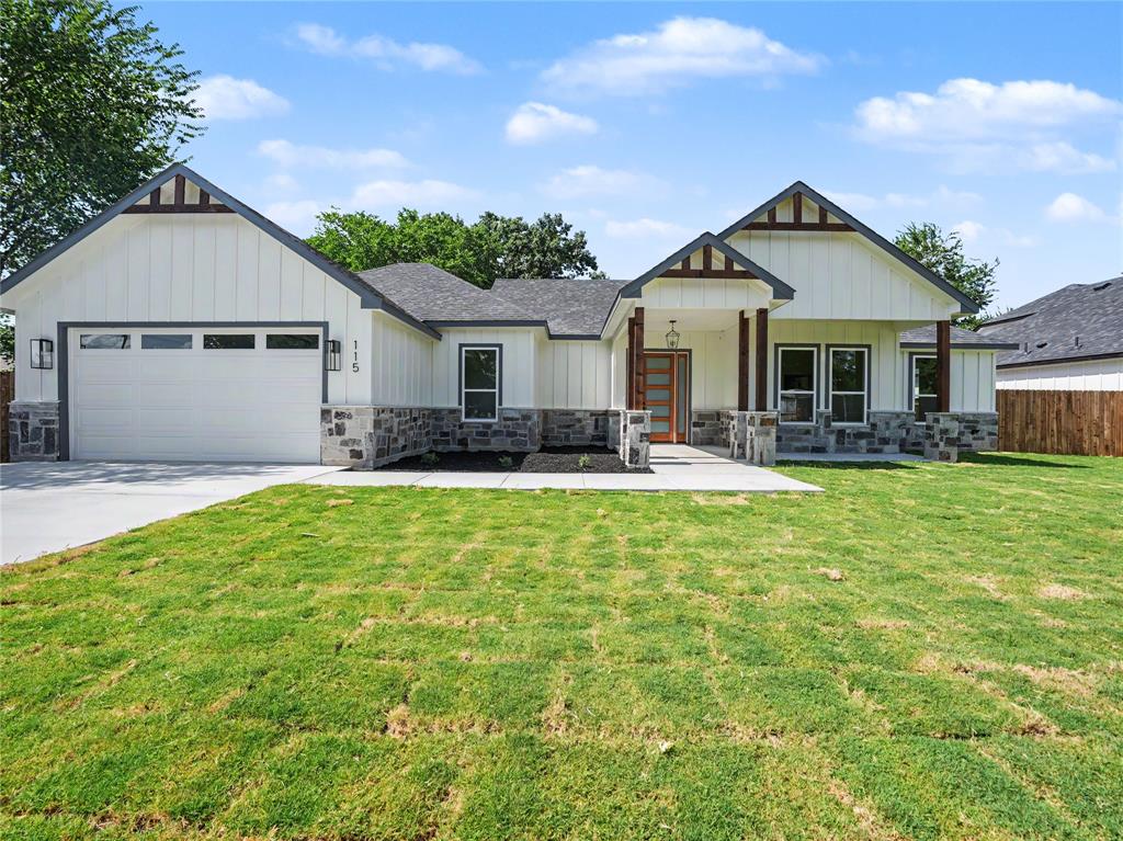 115 Dennis Drive Property Photo 4