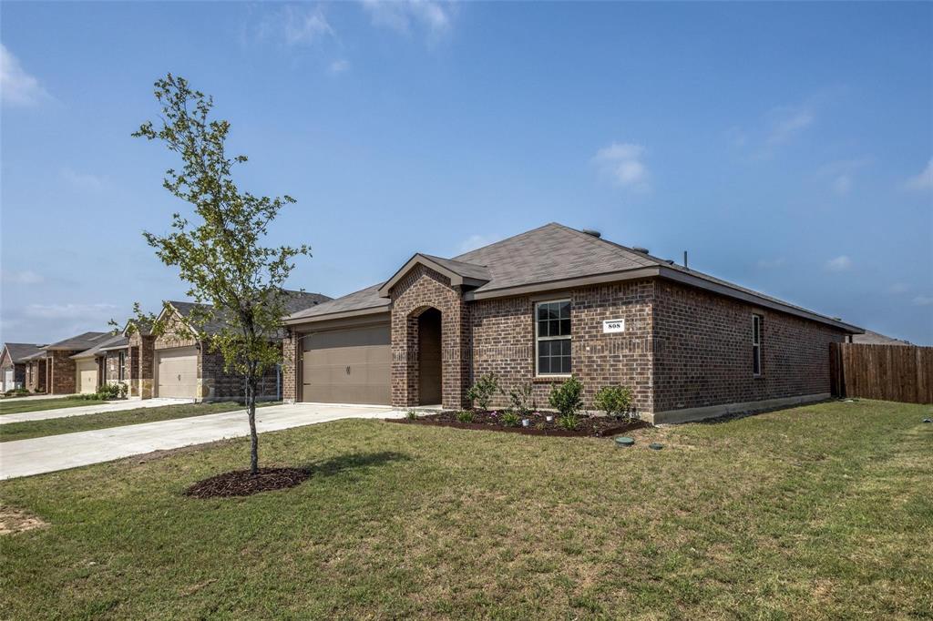 808 Saddle Horn Way Property Photo 2