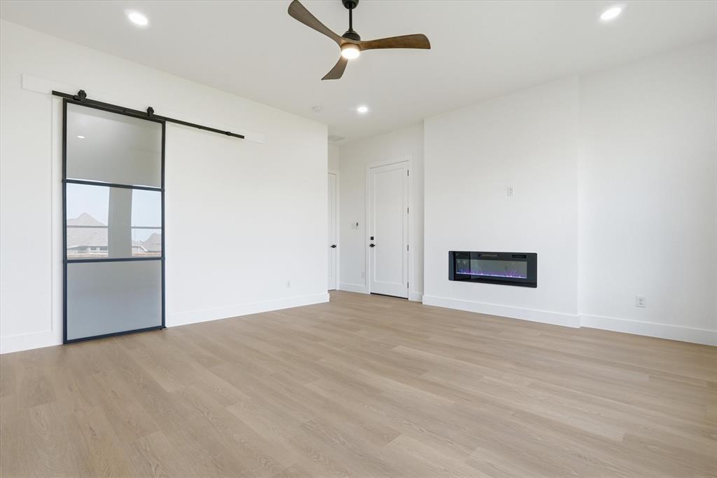 1014 Devonshire Drive Property Photo 12