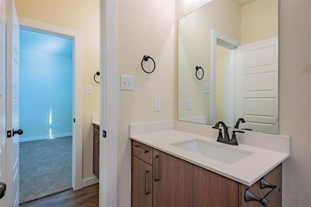 645 Wheatfield Drive Property Photo 12