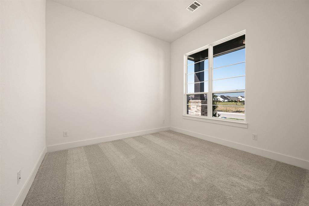 704 Blackbird Drive Property Photo 30