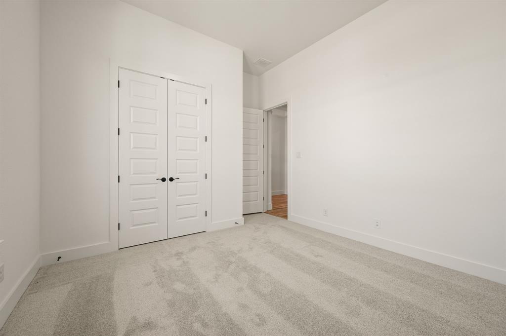 704 Blackbird Drive Property Photo 31