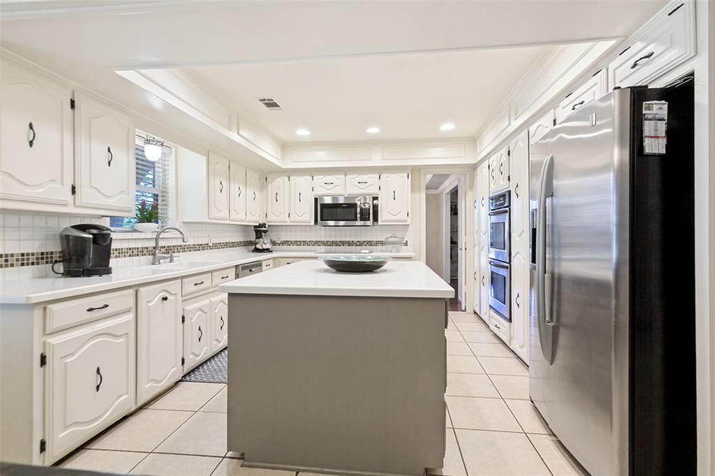 9108 Clayco Drive Property Photo 11