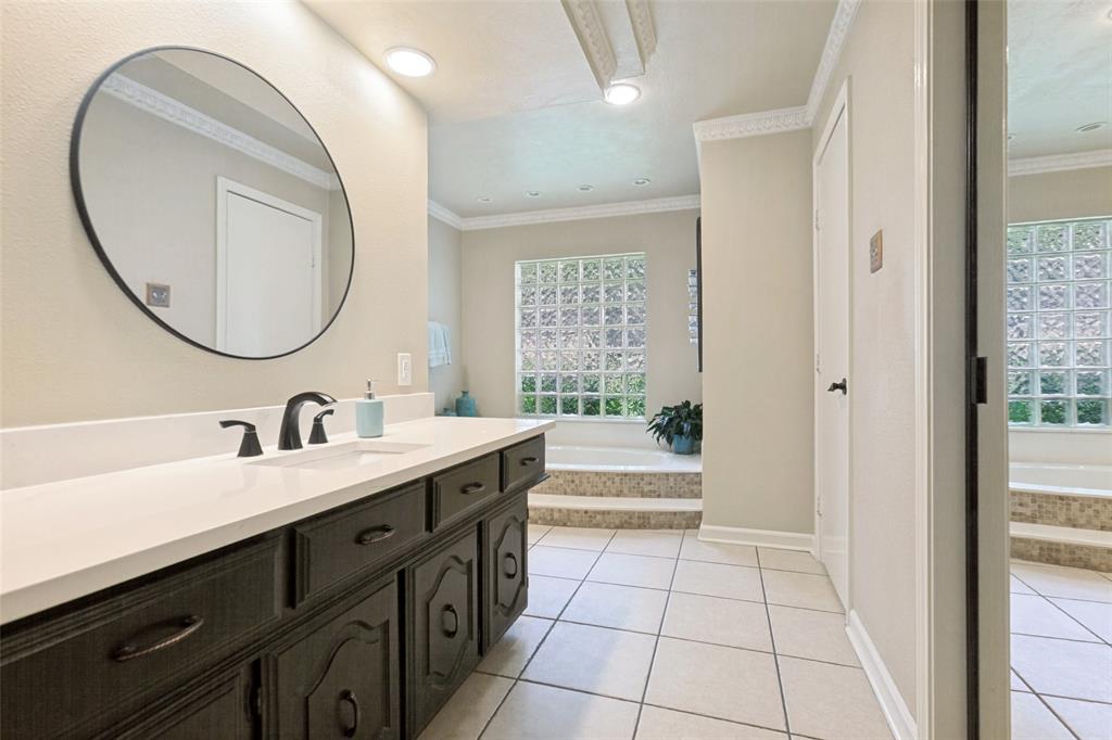 9108 Clayco Drive Property Photo 22