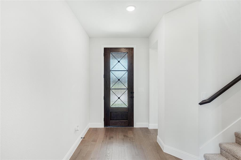 549 Red Maple Road Property Photo 5