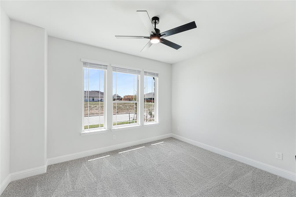 549 Red Maple Road Property Photo 6