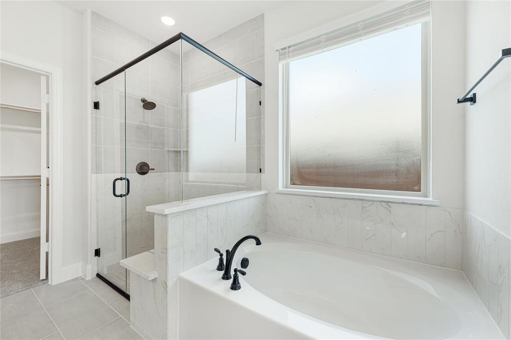 549 Red Maple Road Property Photo 18