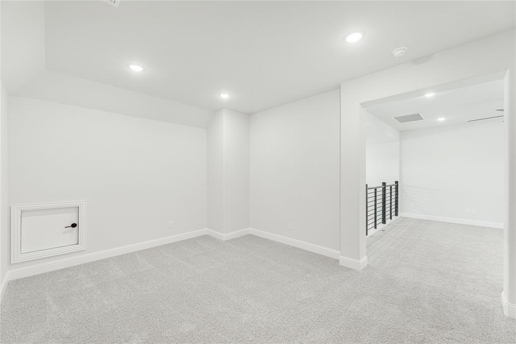549 Red Maple Road Property Photo 25