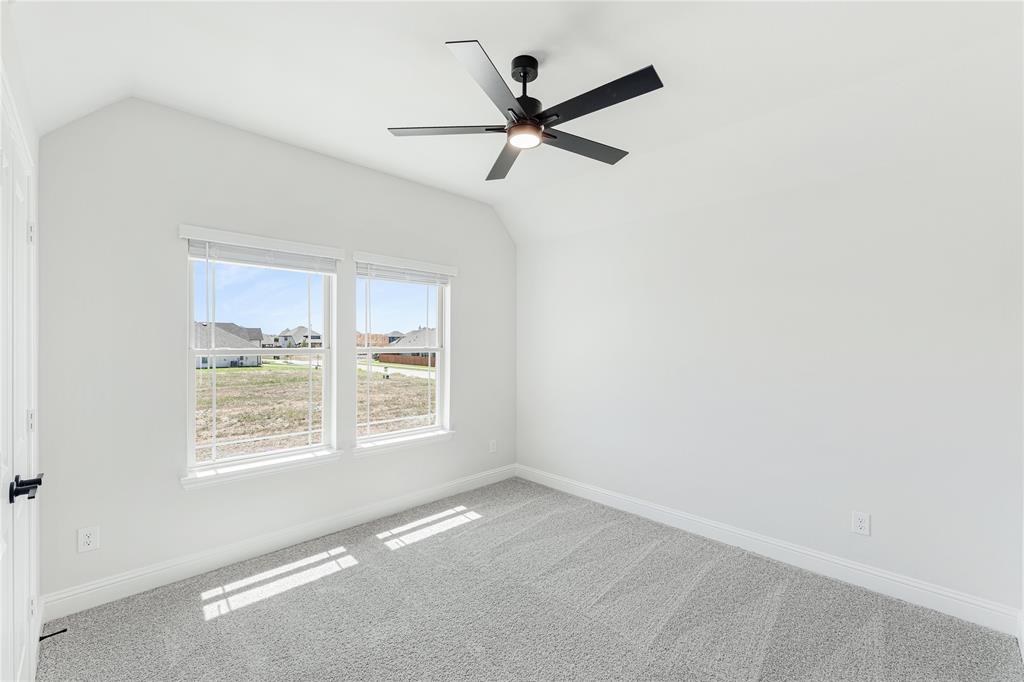 549 Red Maple Road Property Photo 27