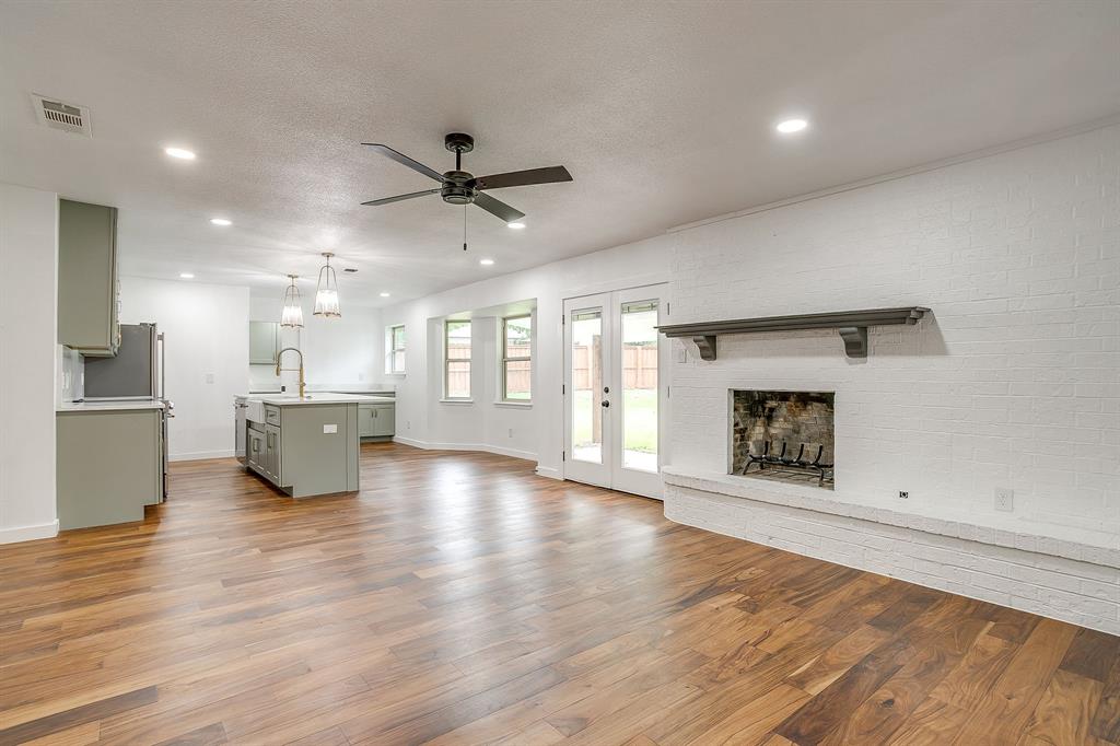 220 Rolling Hills Drive Property Photo 7