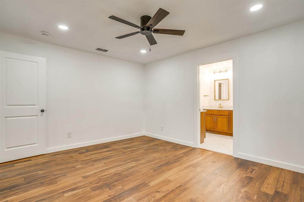 220 Rolling Hills Drive Property Photo 26