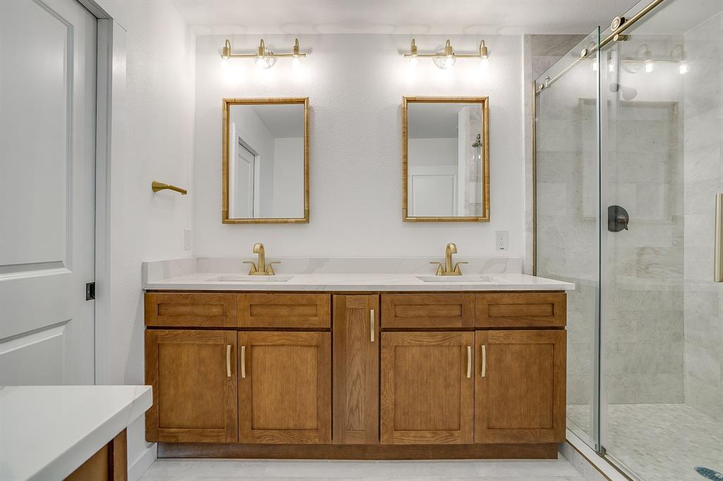 220 Rolling Hills Drive Property Photo 27